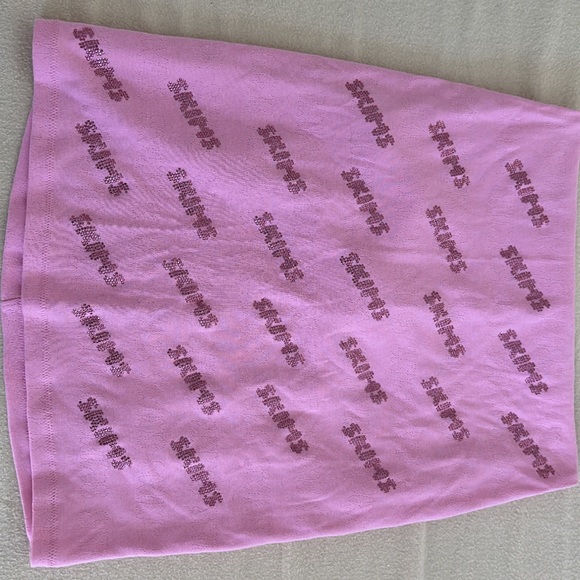 Brand new SKIMS valentines collection - Picture 5 of 5